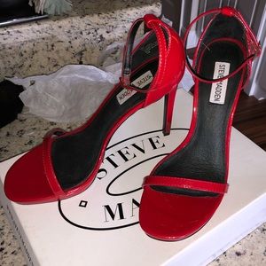 💚NIB/LNWT Steve Madden “GEA” Red Patent